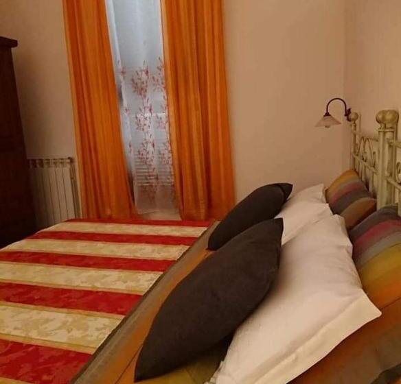 Quarto Superior com Terraço, Affittacamere Albafiorita