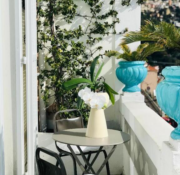 Deluxe Suite Sea View, Les Lilas
