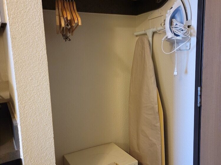 스위트, Independent  Hotel El Paso