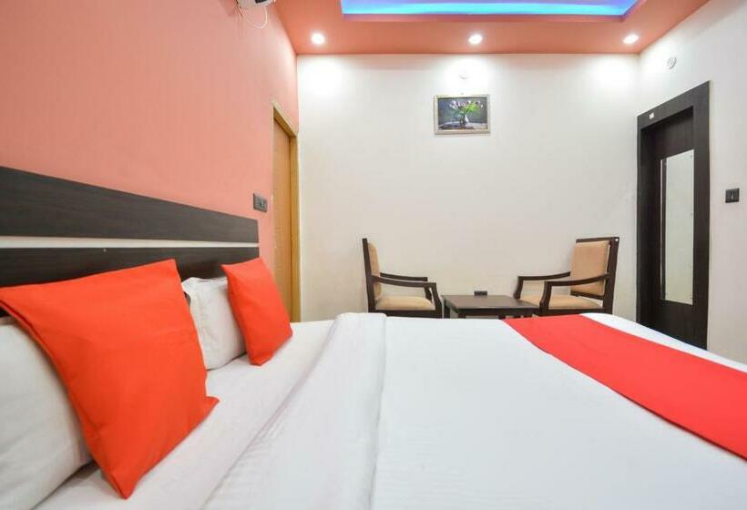 三人经典房间, Oyo 28000  Shivay Residency