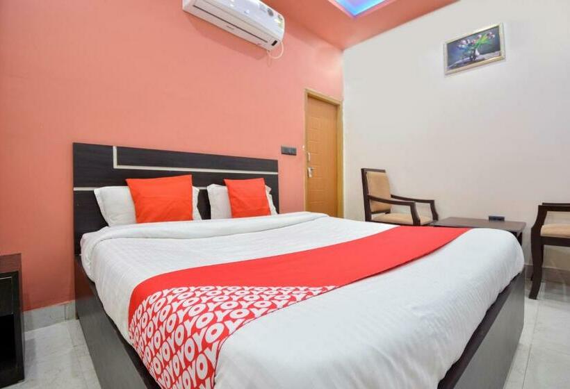 三人经典房间, Oyo 28000  Shivay Residency