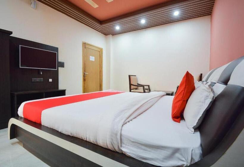 三人经典房间, Oyo 28000  Shivay Residency