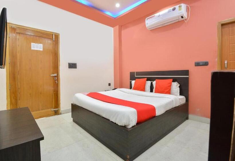 三人经典房间, Oyo 28000  Shivay Residency