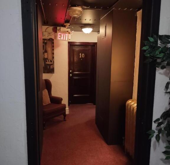 标准间带漩涡浴缸, The King George Inn