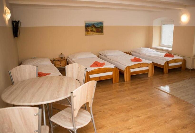 Четырехместный Номер Стандарт, Penzion Burra