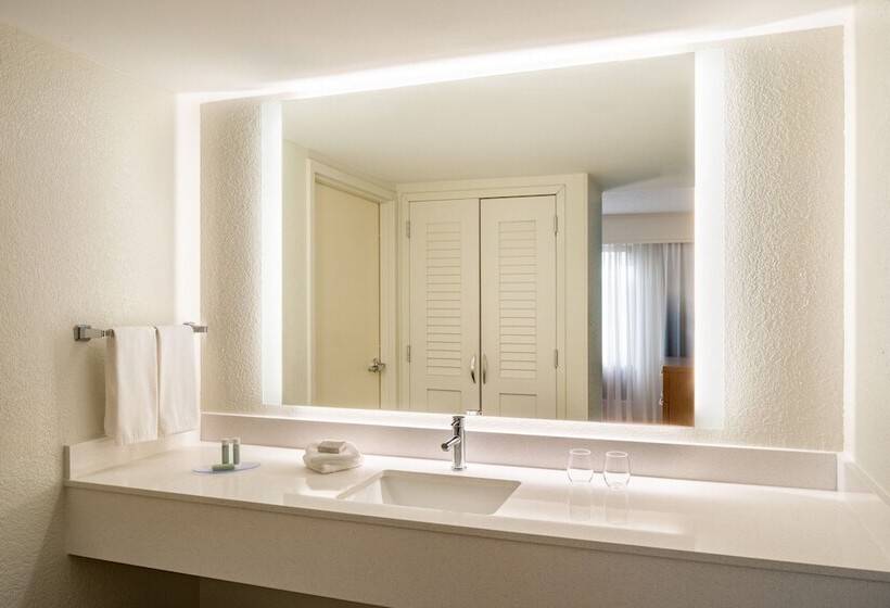 带2个双人床的标准工作室, Courtyard By Marriott   Naples