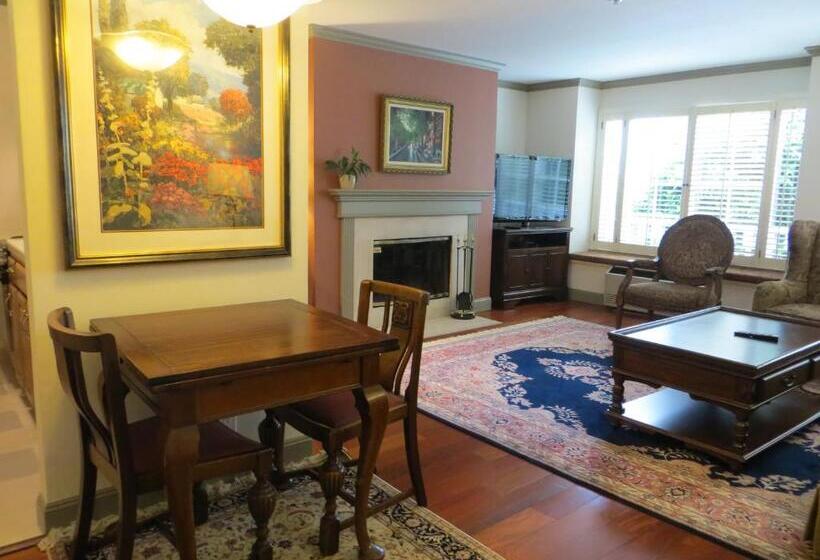 Suite, Cow Hollow Inn And Suites