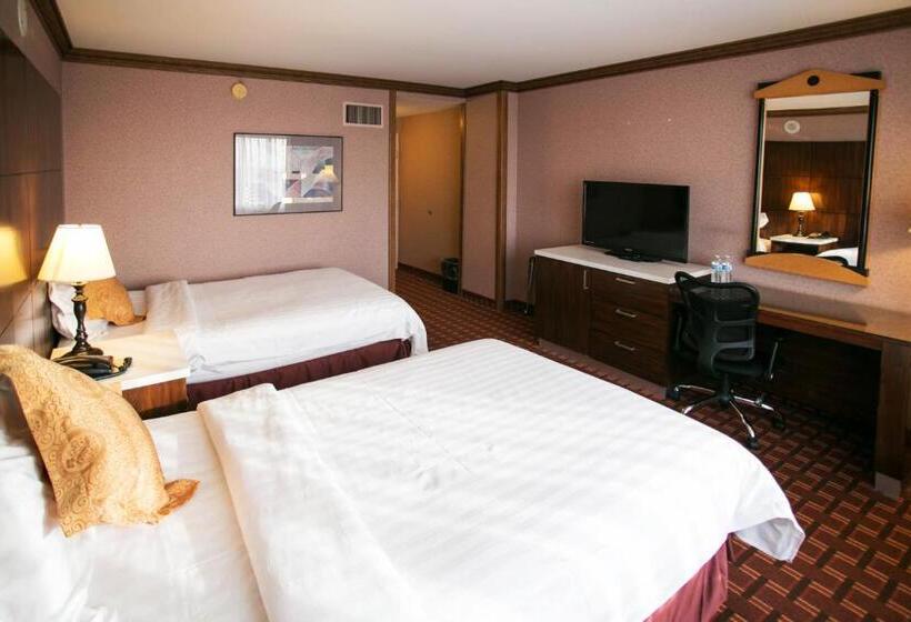 Номер Deluxe, La Crystal Hotel  Los Angeles Long Beach Area