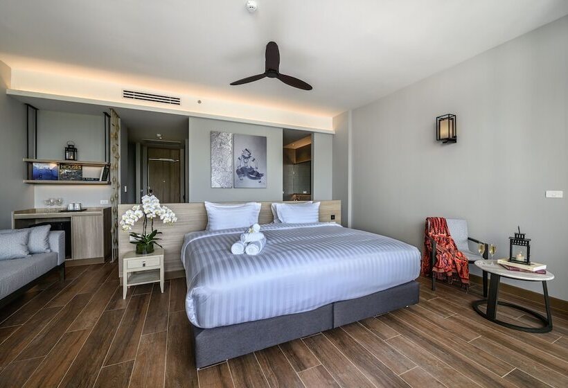 Люкс Вид на Бассейн, Isanook Resort & Suites Hua Hin