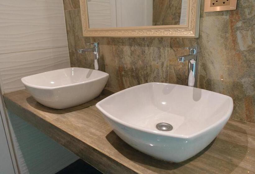 带按摩浴盆的套房, Paradis Suite Cusco