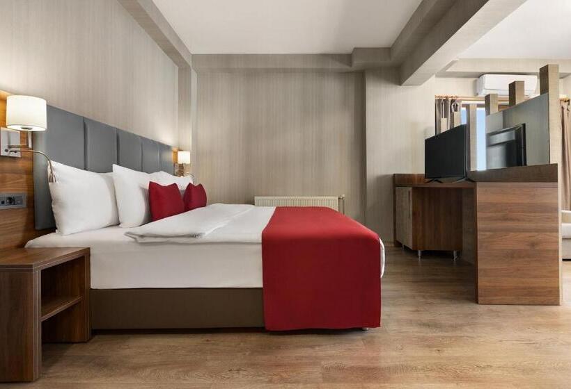 주니어 스위트, Ramada By Wyndham Van