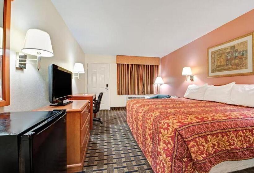 Quarto Estandar Cama King, Day Star Dallas
