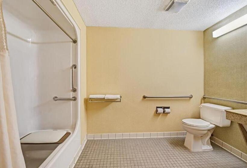Quarto Estandar Cama King, Day Star Dallas