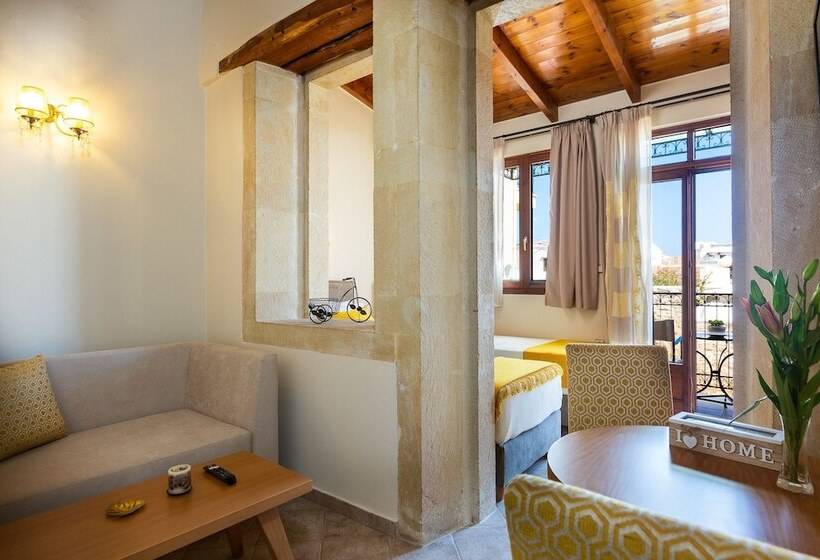 Suite cu Vedere la Piscină, Phaedra Suites