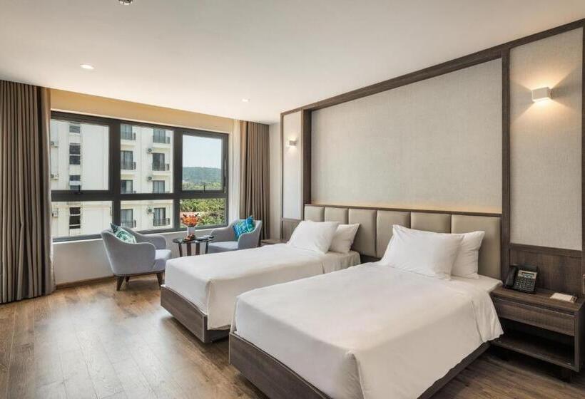 اتاق لوکس با چشم‌انداز باغ, Sunset Beach Resort And Spa