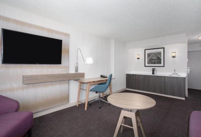 סוויטה עם נוף, Crowne Plaza Kansas City Downtown, An Ihg
