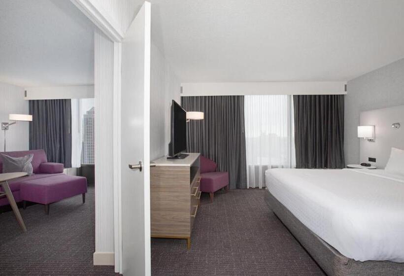 可观景的套房, Crowne Plaza Kansas City Downtown, An Ihg