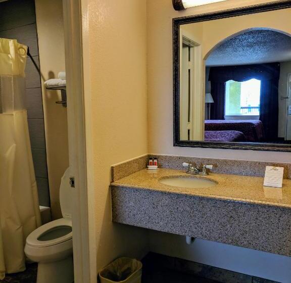 Номер Стандарт, Days Inn By Wyndham San Antonio Interstate Hwy 35 North