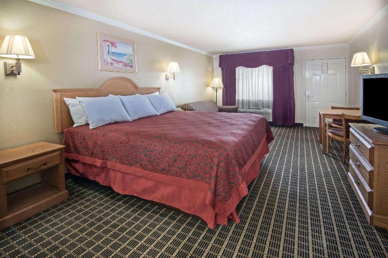 Стандартный Номер Кровать Кинг, Days Inn By Wyndham San Antonio Interstate Hwy 35 North