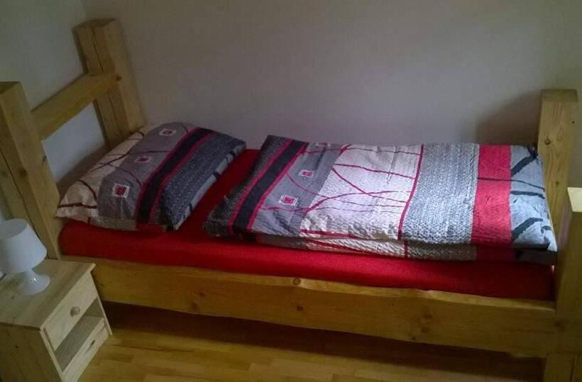 1 Schlafzimmer Apartment Poolblick, Chalupa U Josefa