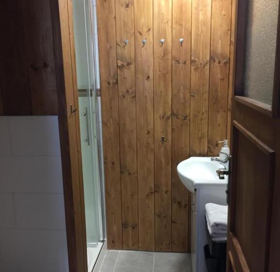 1 Schlafzimmer Apartment Untergeschoss, Chalupa U Josefa