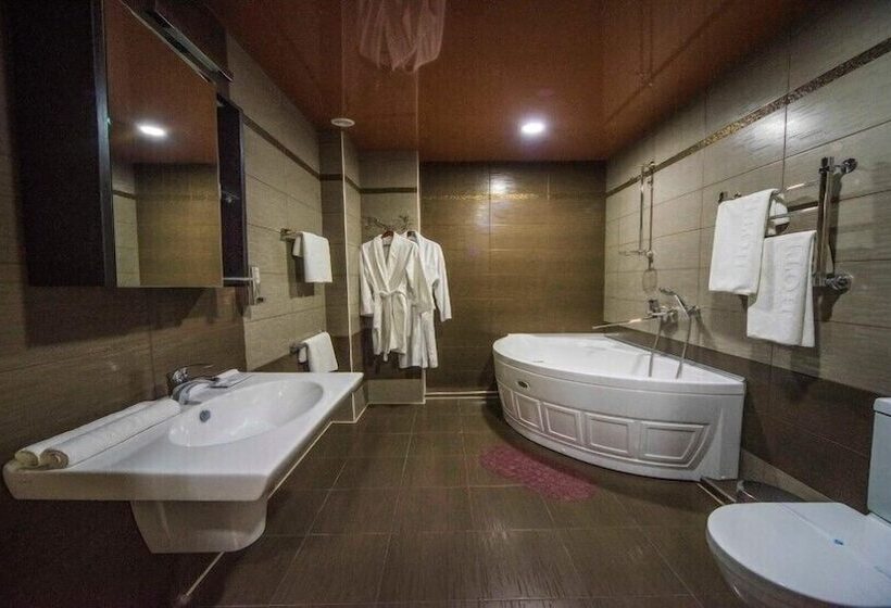 Номер Deluxe, Kremleff