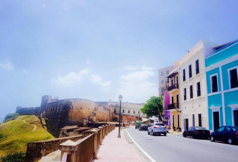 آپارتمان 1 خوابه با چشم‌انداز دریا, La Capitana Old San Juan Building