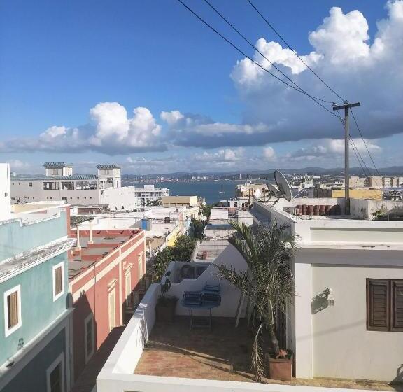 آپارتمان 1 خوابه با بالکن, La Capitana Old San Juan Building