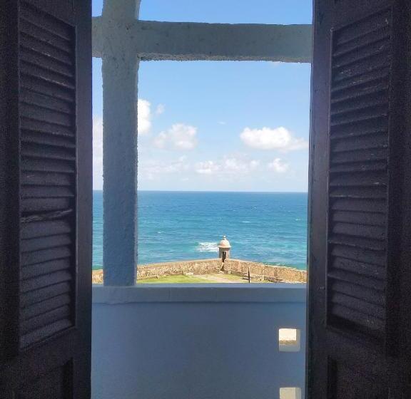 آپارتمان 1 خوابه با چشم‌انداز دریا, La Capitana Old San Juan Building