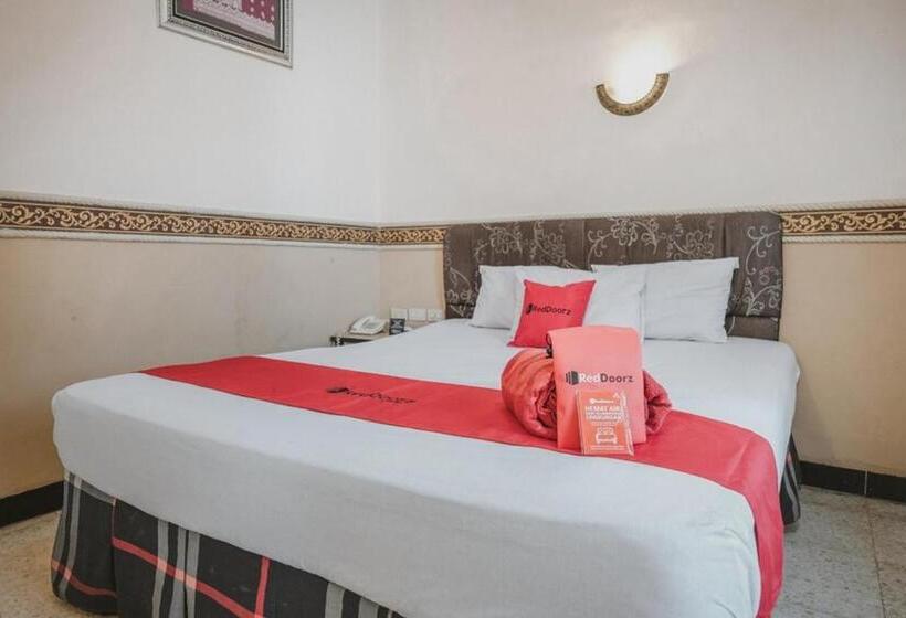 Номер Deluxe, Reddoorz Plus @ Tanjung Karang Lampung 2