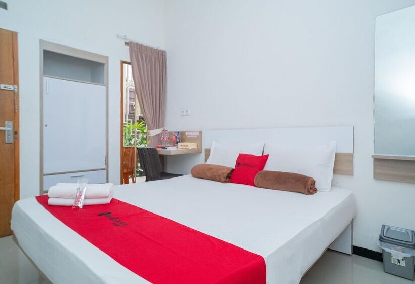 Номер Стандарт, Reddoorz Syariah Near Transmart Mx Malang