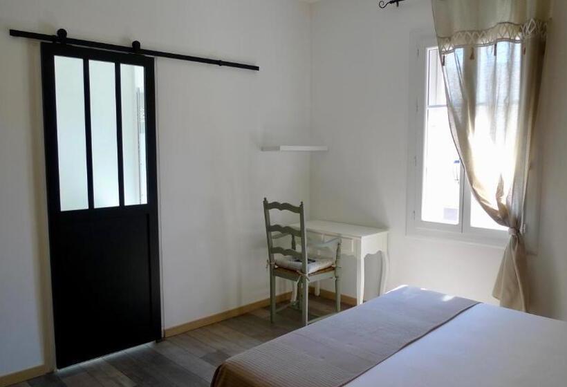 Четырехместный Номер Стандарт, O 36 Rempart Sud B&b