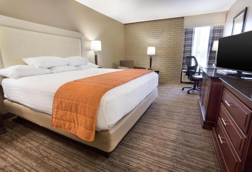 Номер Superior Кровать Кинг, Drury Inn & Suites Greensboro
