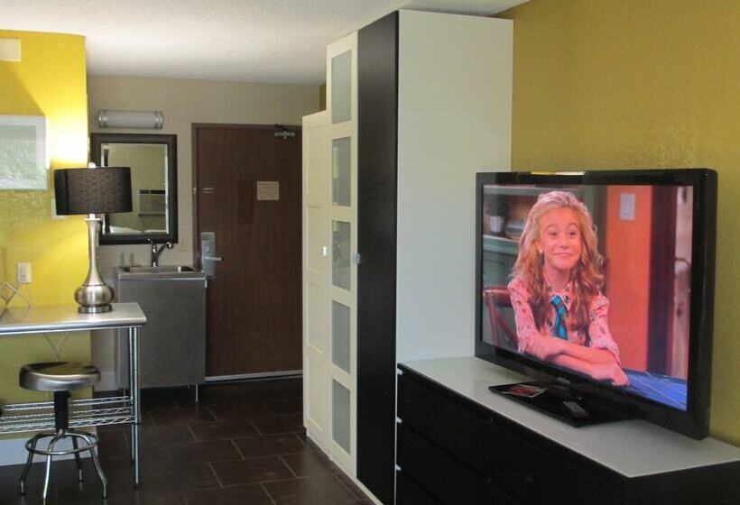 Номер Deluxe, Riverside Suites
