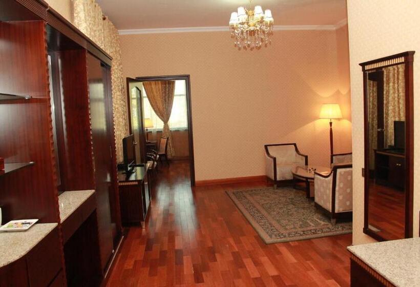 اتاق اکونومی, Taj Palace