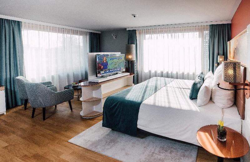 Номер Deluxe, Leonardo Hotel Zurich Airport