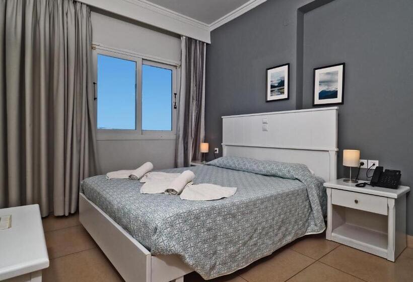 اتاق اکونومی, Athina