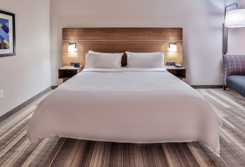 标准间, Holiday Inn Express & Suites   Nashville Metrocenter Downtown, An Ihg