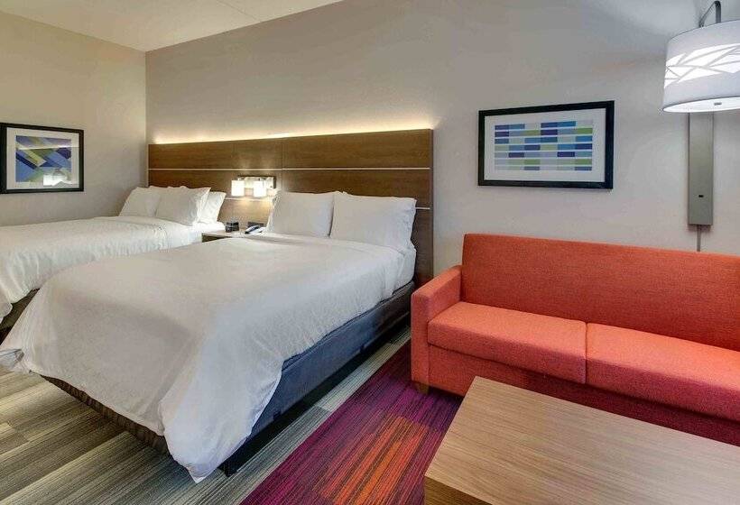 סוויטה מותאמת לאדם עם מוגבלויות, Holiday Inn Express & Suites   Nashville Metrocenter Downtown, An Ihg