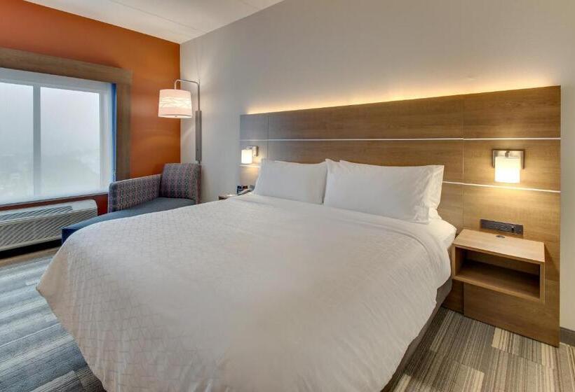 带大床的标准间, Holiday Inn Express & Suites   Nashville Metrocenter Downtown, An Ihg