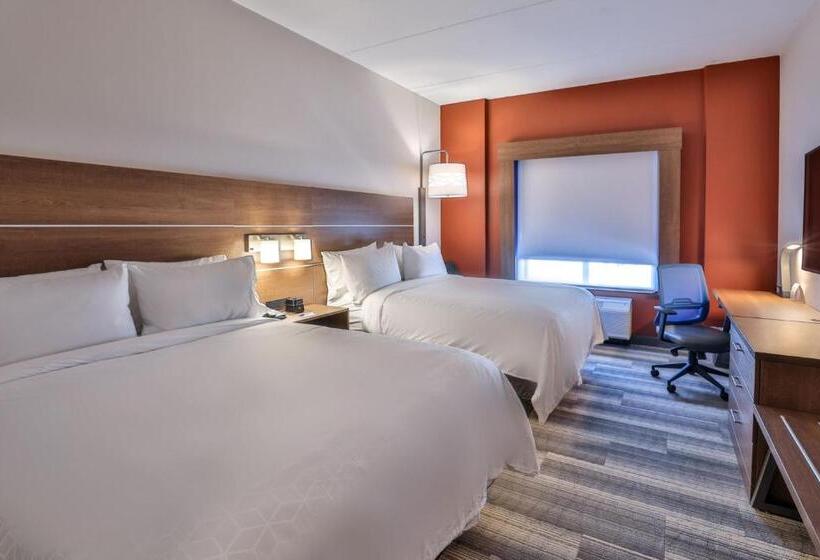 חדר סטנדרט מותאם לאדם עם מוגבלויות, Holiday Inn Express & Suites   Nashville Metrocenter Downtown, An Ihg