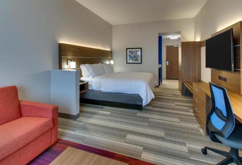 סוויטה מותאמת לאדם עם מוגבלויות, Holiday Inn Express & Suites   Nashville Metrocenter Downtown, An Ihg