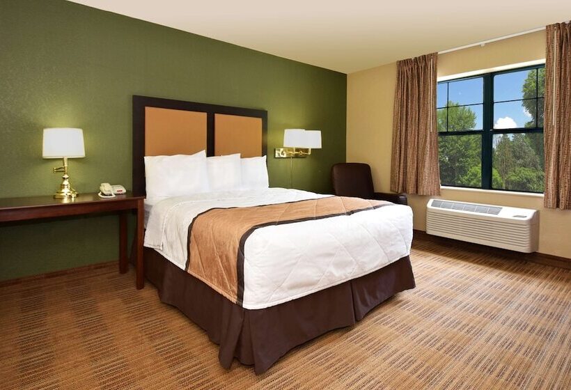 Suite, Extended Stay America Suites  Chicago  Woodfield Mall
