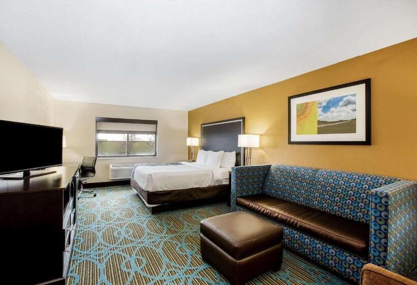 Номер Deluxe Кровать Кинг, La Quinta By Wyndham Emporia