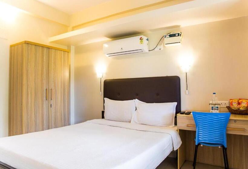 스탠다드 스튜디오, Lazy Frog Guest House