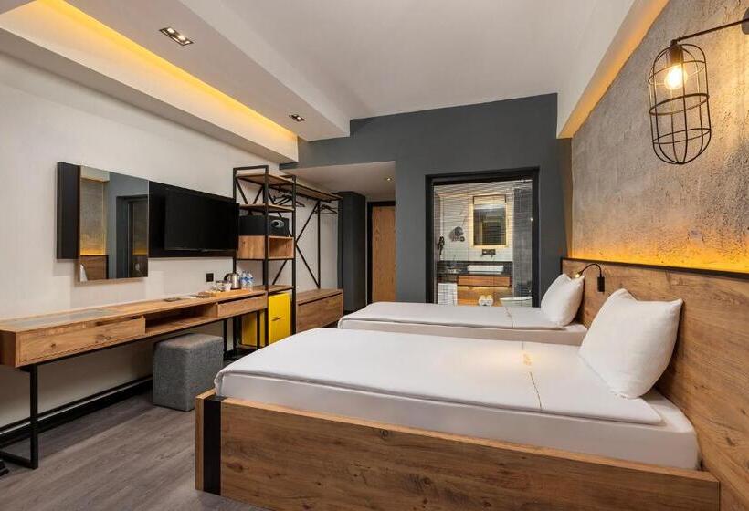 اتاق لوکس سه تخته, Afflon Hotels Loft City