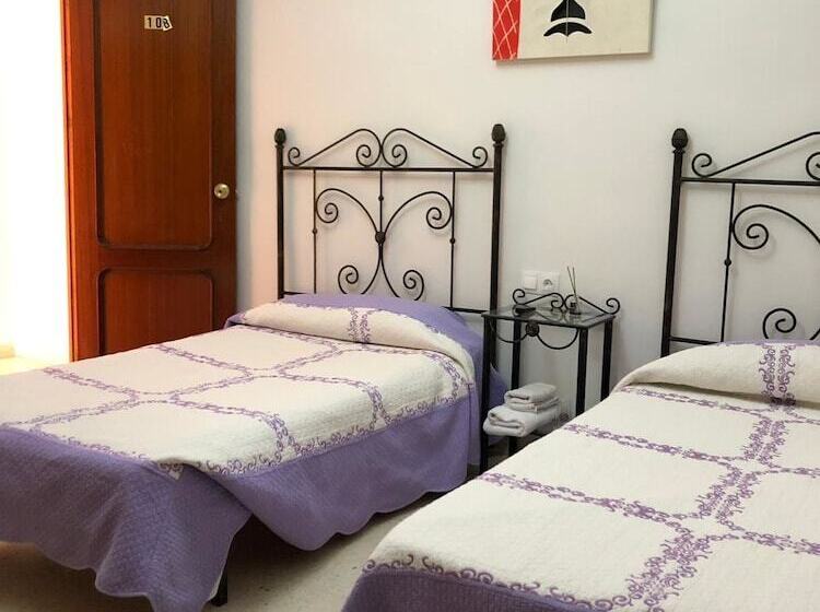 Номер Стандарт Индивидуальный, Hostal Restaurante Reina