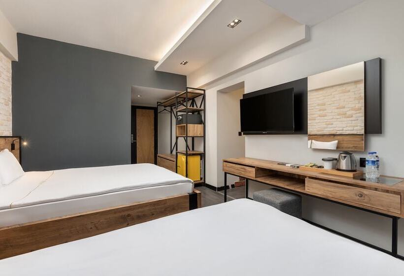 اتاق لوکس سه تخته, Afflon Hotels Loft City