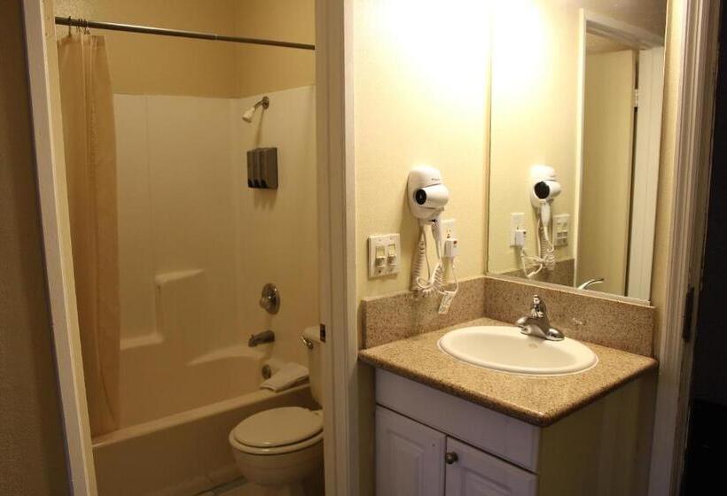 Стандартный Номер Кровать Кинг, Garden Inn