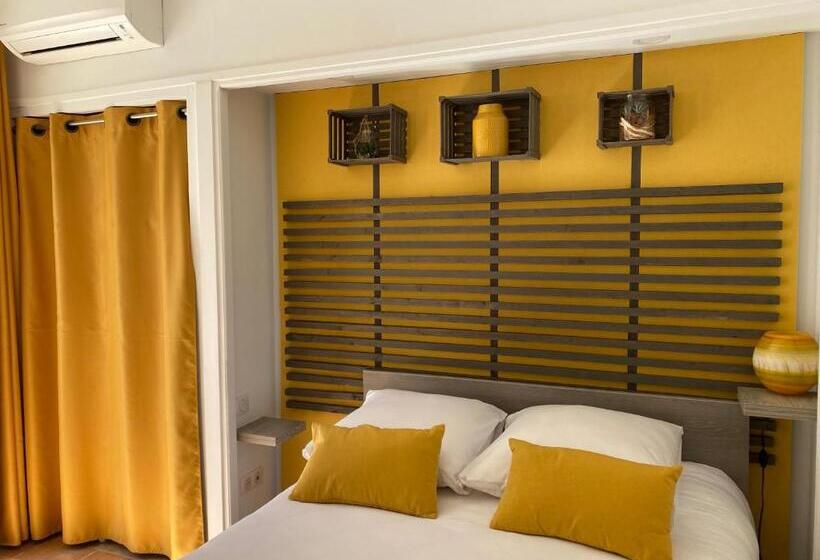 스탠다드 테라스 룸 바다 전망, Le Ceinturon